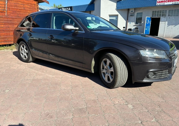 Audi A4 cena 31900 przebieg: 209000, rok produkcji 2011 z Radom małe 137